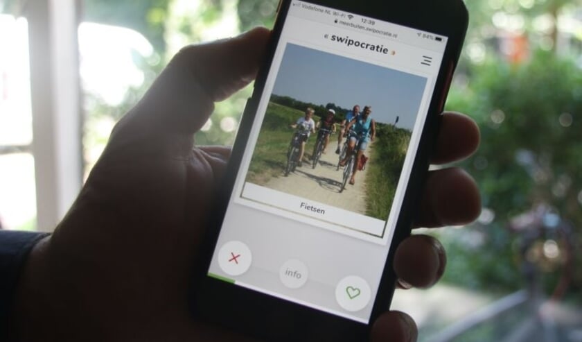 Swipen kan gewoon via je mobiel.