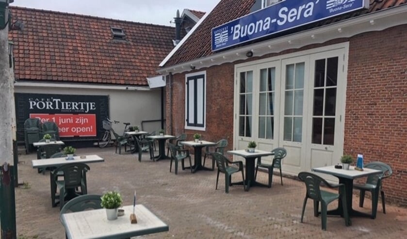 Het extra terras bij café 't Portiertje.