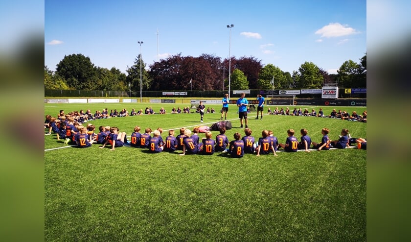 Voetbaltraining door niemand minder dan Valencia.