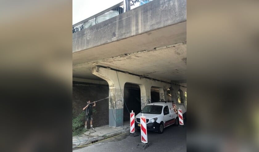Over twee weken zal de poort van Uitgeest er een stuk mooier uitzien.
