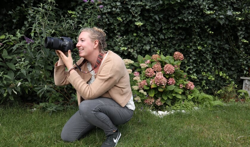 <p>Het Vrijwilligers Informatie Punt Heiloo (VIP) was op zoek naar ‘een flitsende fotograaf’. De 28-jarige Sanne Kaandorp reageerde op de vacature. Het bleek een perfecte match. </p>