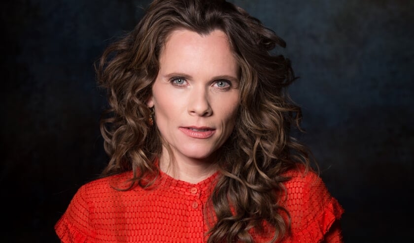 Niki Jacobs brengt een ode aan Joodse singer-songwriters en popiconen van deze eeuw.