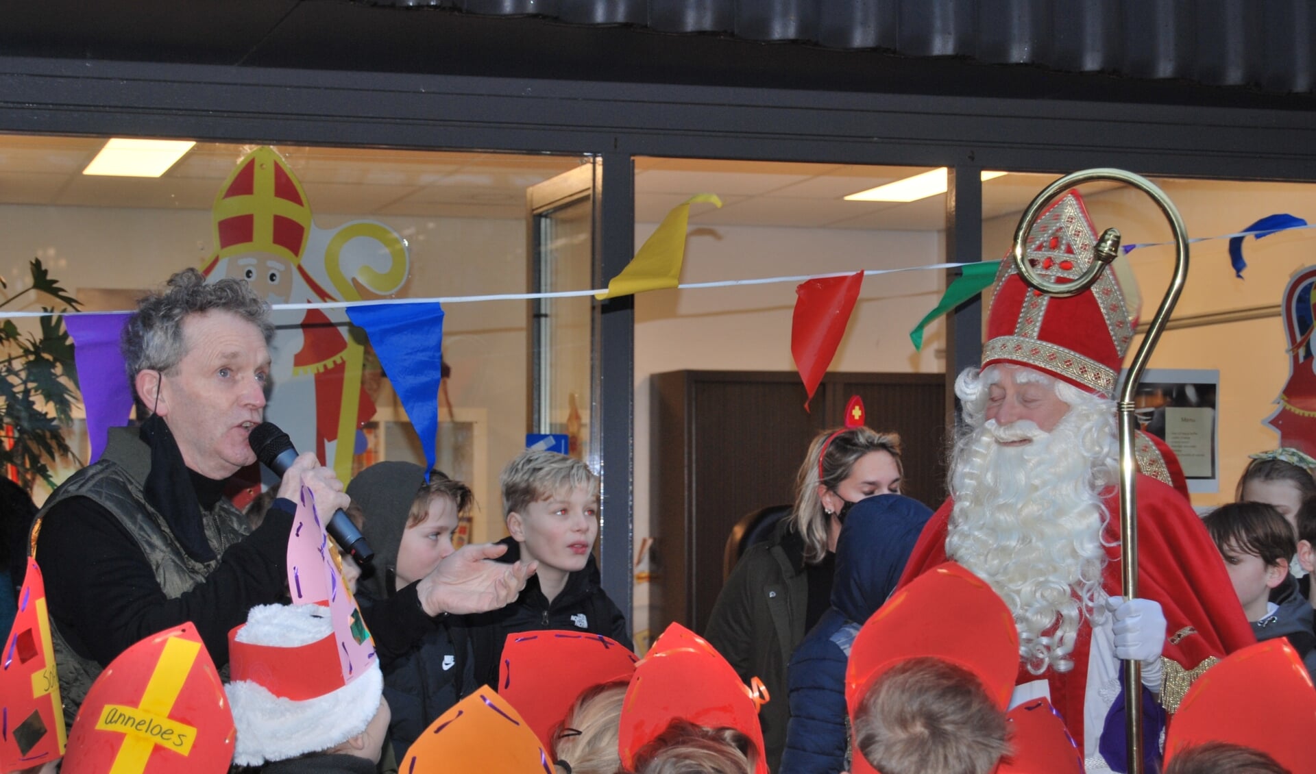 Sint Nicolaas komt aan bij OBS de Springschans!