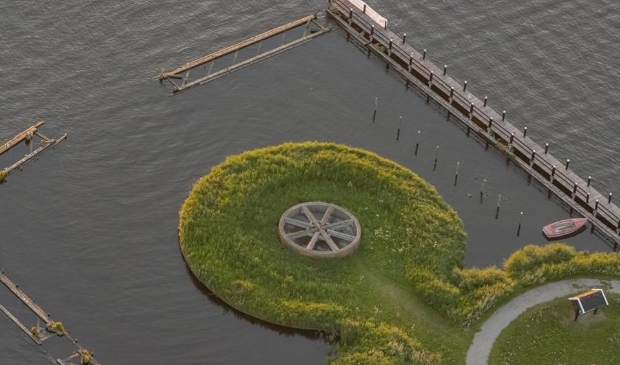 <p>De destijds wél gerealiseerde infrastructuur zoals o.a. deze molenfundering vertegenwoordigt circa € 2 miljoen aan investeringen.</p>
