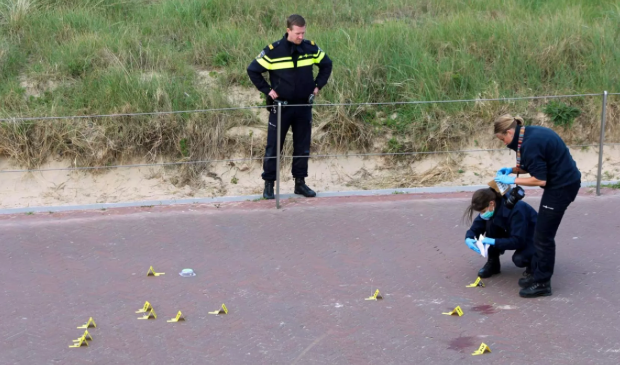 <figcaption>Forensisch onderzoek destijds in Egmond aan Zee - Sjef Kenniphaas</figcaption>
