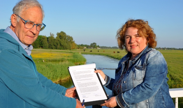 Stichting Kist en Stichting Oer-IJ leggen de samenwerking vast in een overeenkomst.