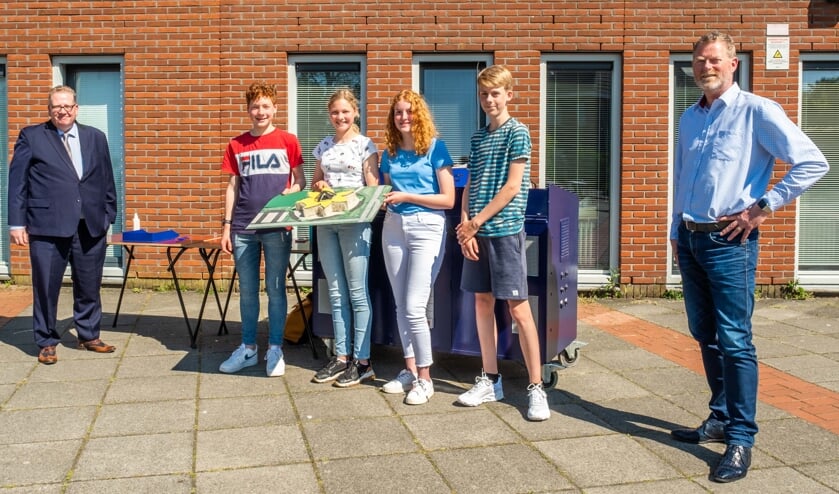 <p>Leerlingen Bonhoeffercollege ontwerpen nieuwe milieustraat</p>