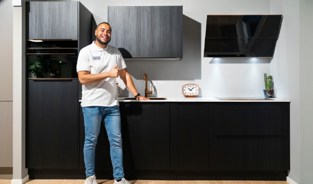 <p>Een zwarte keuken heeft een chique en moderne uitstraling.</p>