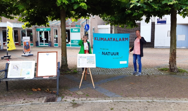 <p>Maandag 2 augustus organiseerde Klimaat Alarm Heiloo het eerste klimaatalarm tijdens de alarmsirenes om 12.00 uur.</p>