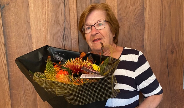 <p>Mevrouw Dam collecteert al 50 jaar voor KWF.</p><p>Foto: aangeleverd</p>