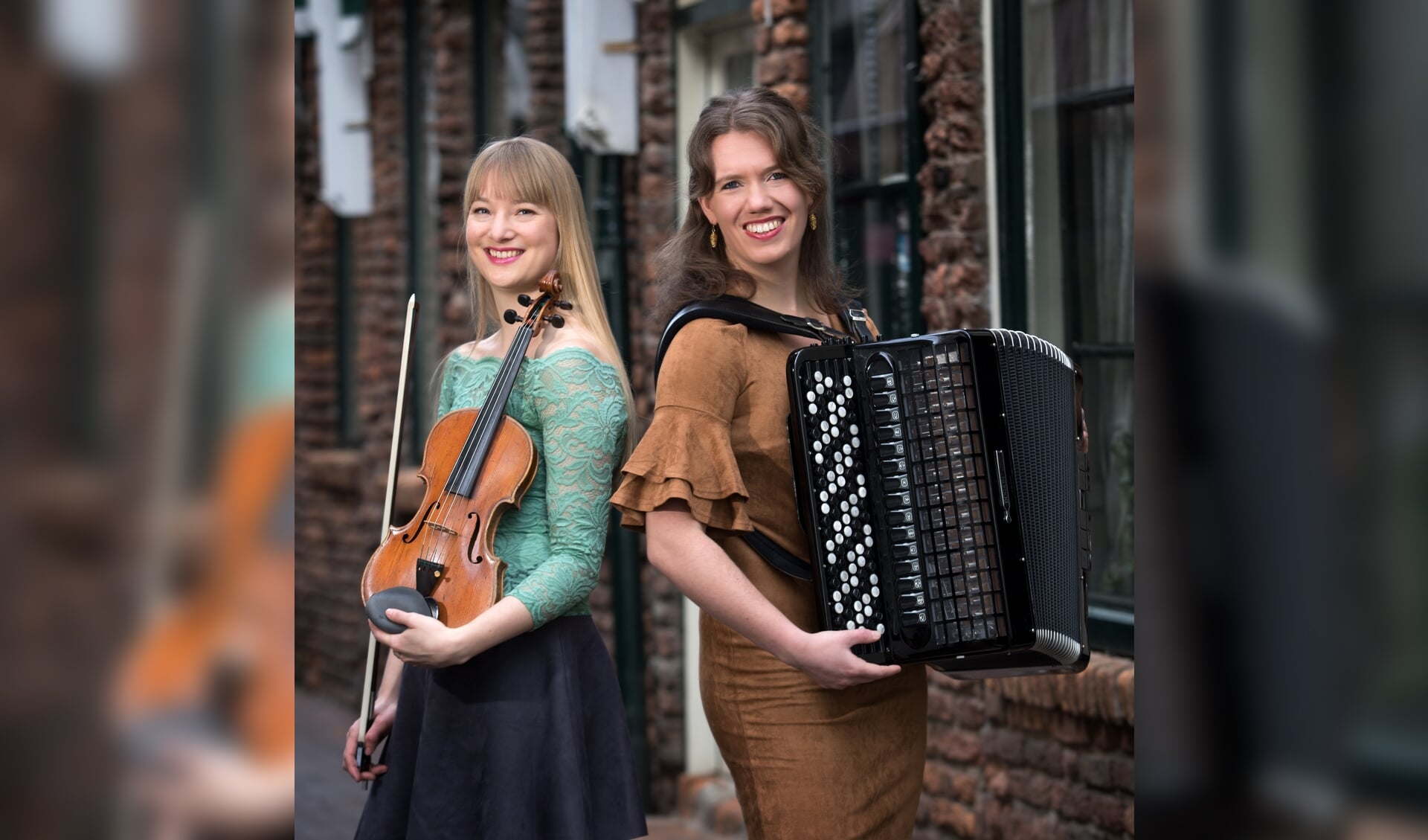 Duo De Thuiskomst: Quirine van Hoek (viool) en Ellen Zijm (accordeon).