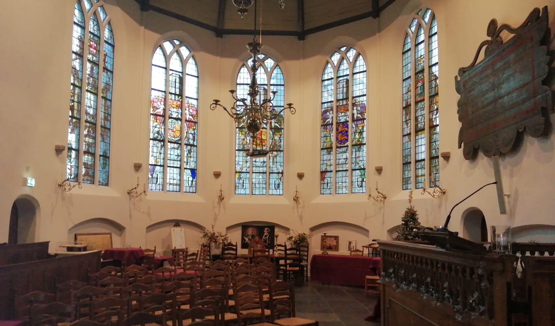 De Slotkapel, prachtig interieur met gebrandschilderde ramen