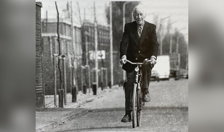 Om zijn gedachten te verzetten, pakte Jan Brasser tot op hoge leeftijd vaak de fiets.