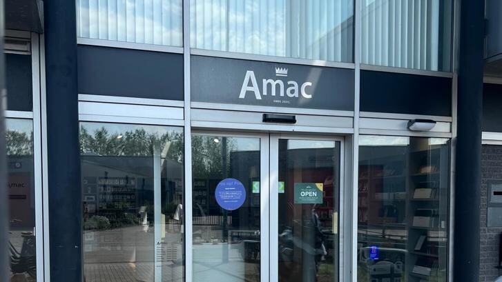 De Amac store op industrieterrein Westerwerf. 