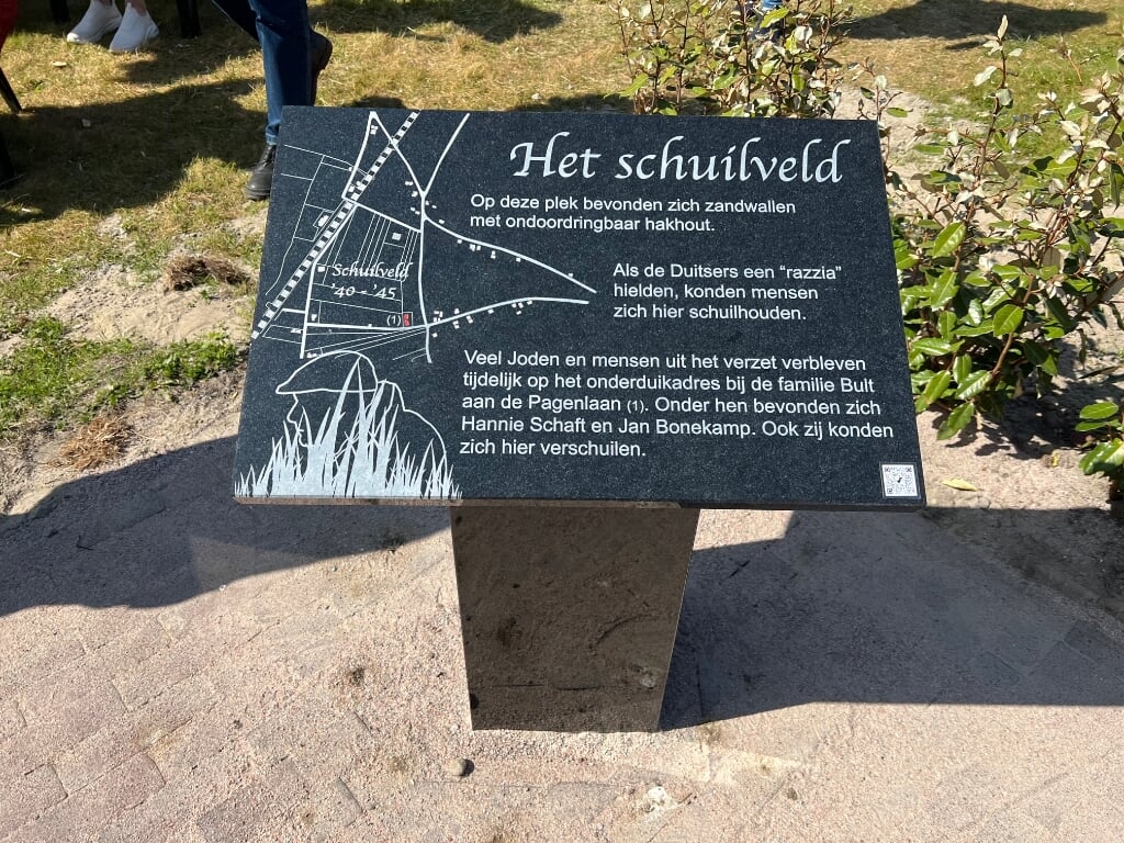 De plaquette van Het Schuilveld in Limmen. 