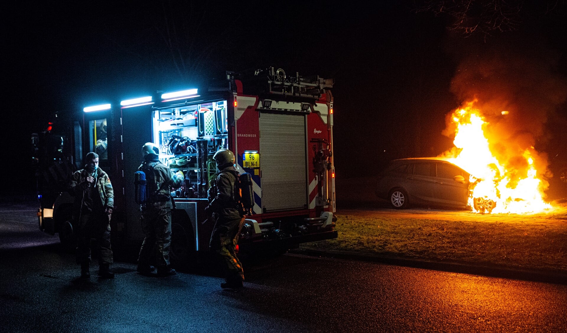 Autobrand op de J.F. Kennedylaan