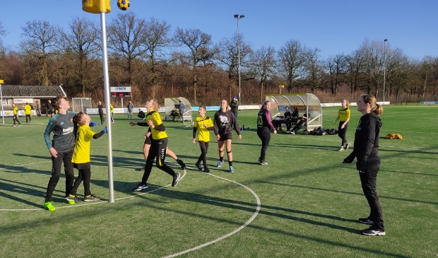 <p>Wintertraining op de buitenvelden</p>