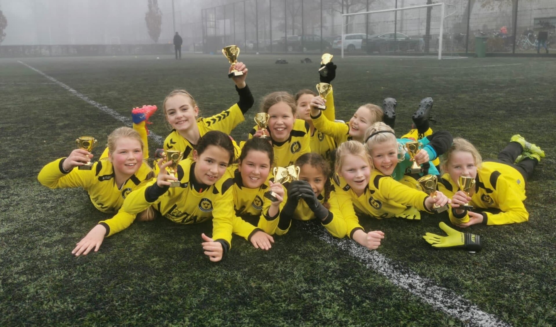 Meidenteam onder de 11 jaar van VV Woudenberg kampioen