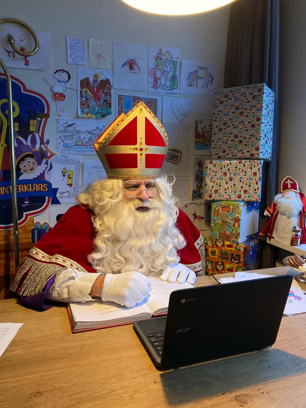 Videobellen met Sinterklaas op de Jan Ligthartschool