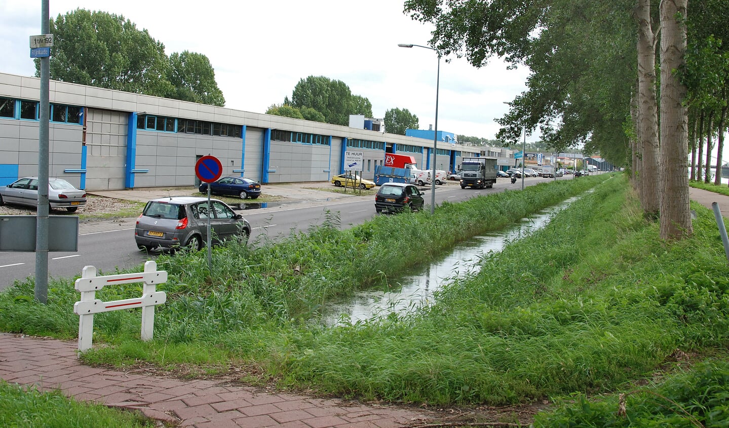 De achtervolging begon rond half twaalf aan de Rijnkade