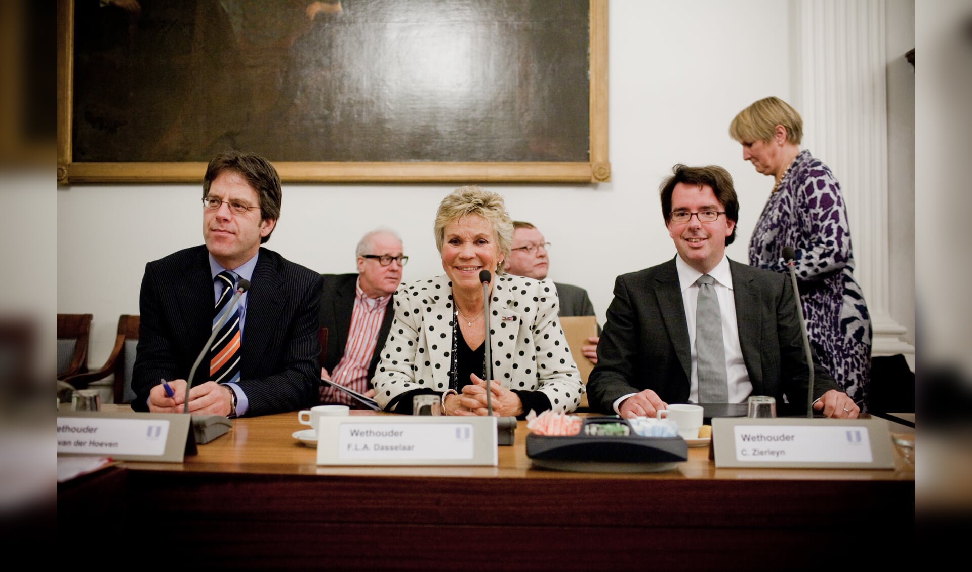 De wethouders van Weesp. V.l.n.r: Van der Hoeven, Dasselaar en Zierleyn