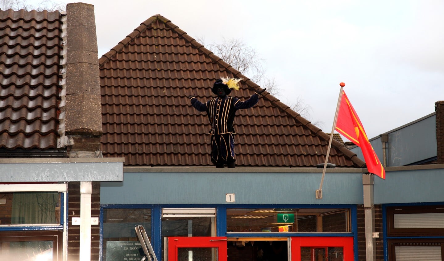 Sinterklaas is kwijtgeraakt bij de Terp op het dak