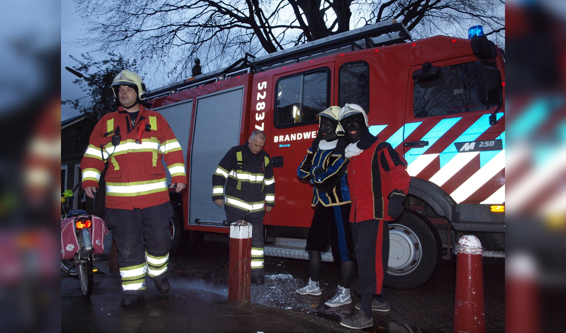 Brandweer brengt Sint ook naar Jozefschool