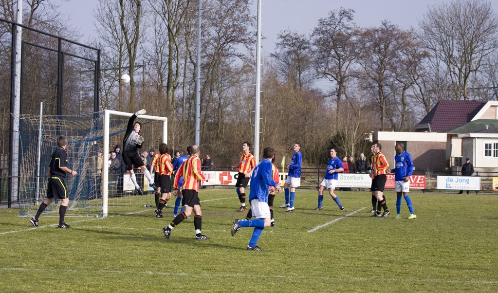 FC Weesp - Sporting Martinus (1-2)