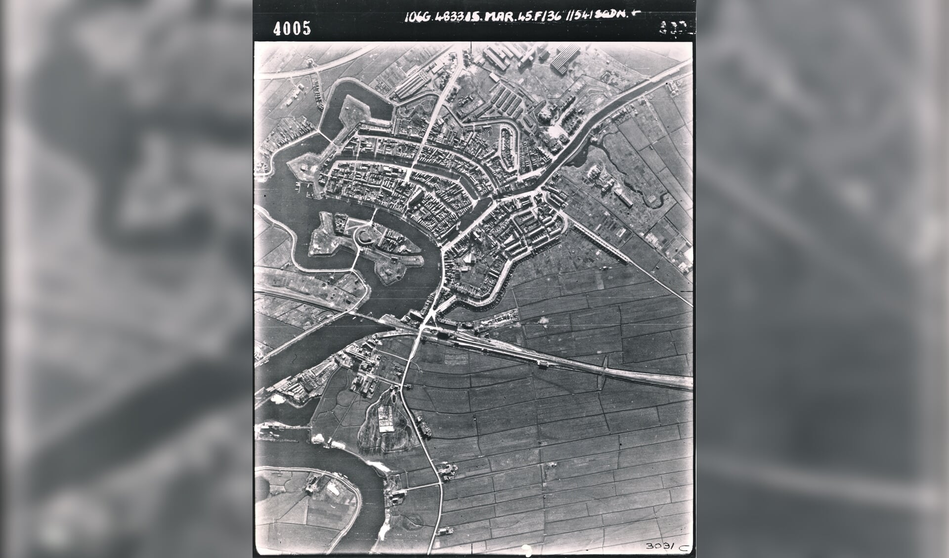 Een luchtfoto van RAF uit 1945, genomen na de bombardementen