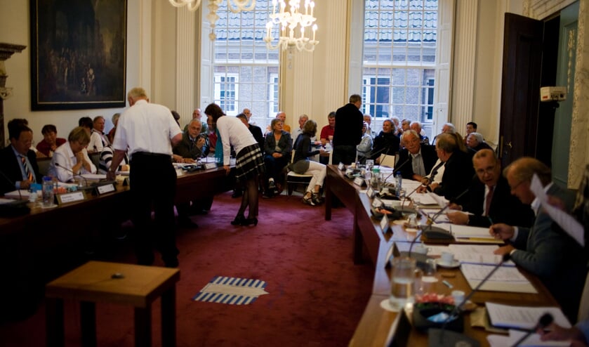 Veel toehoorders tijdens raadsvergadering over carillon