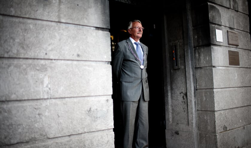 Bart Horseling wil door als burgemeester