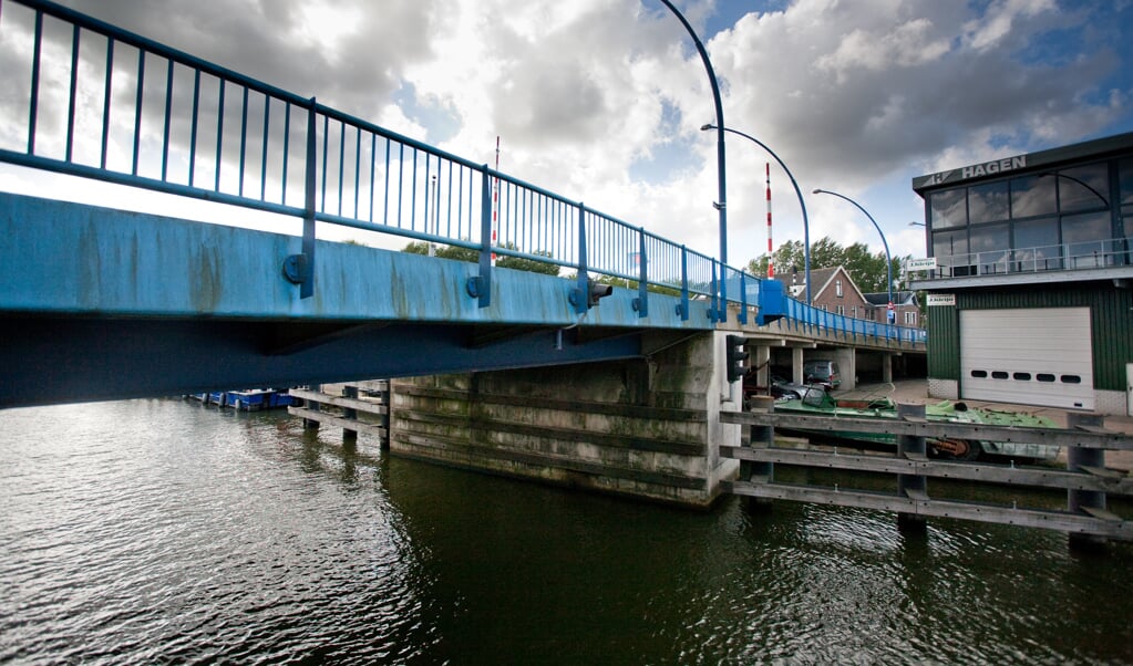 Brug de Uitkomst aan de Rijnkade