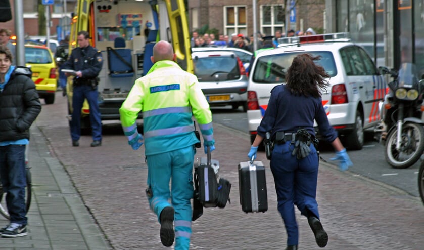 Politie en artsen schieten te hulp na steekpartij