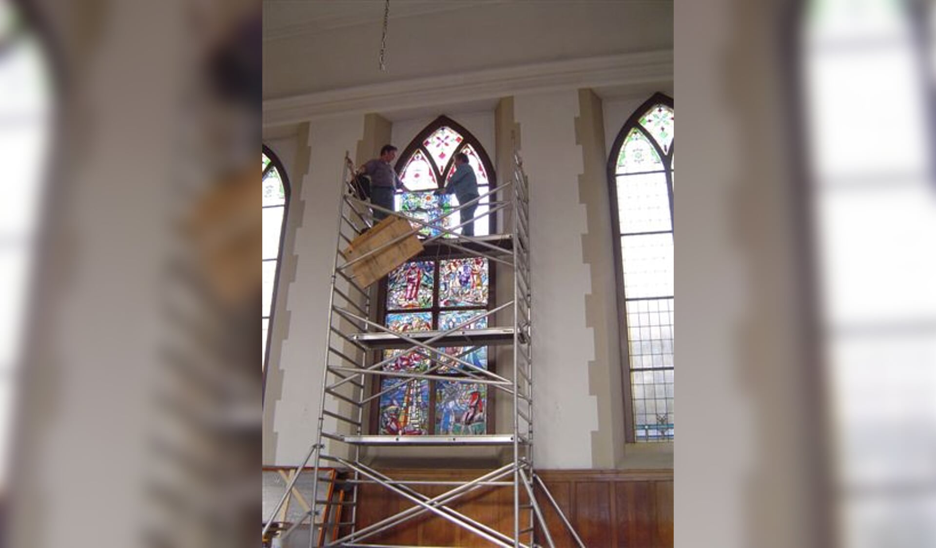 De ramen werden in 2010 weggehaald uit de kerk