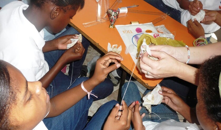 Naailessn voor kinderen in Dominicaanse Republiek