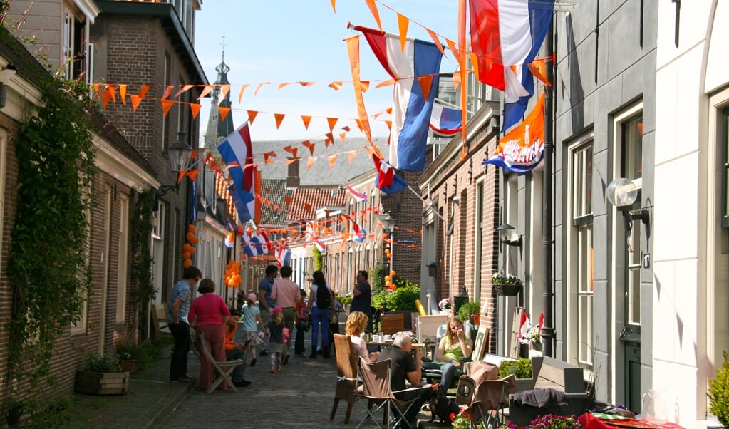 De versierde Middenstraat, vorig jaar winnaar van de straatprijs.