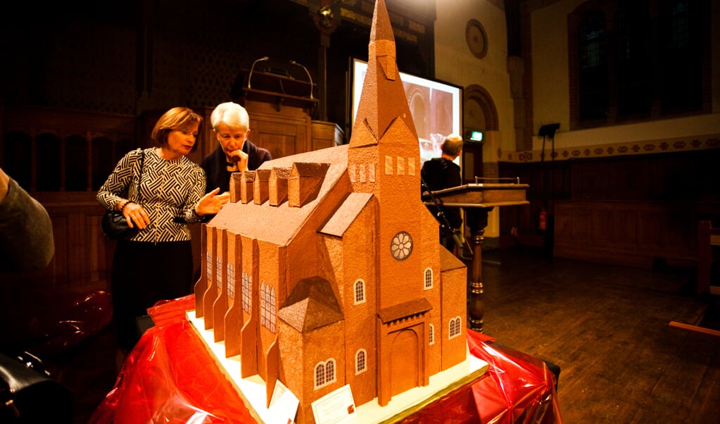 Van Houtenkerk nagebouwd in chocola