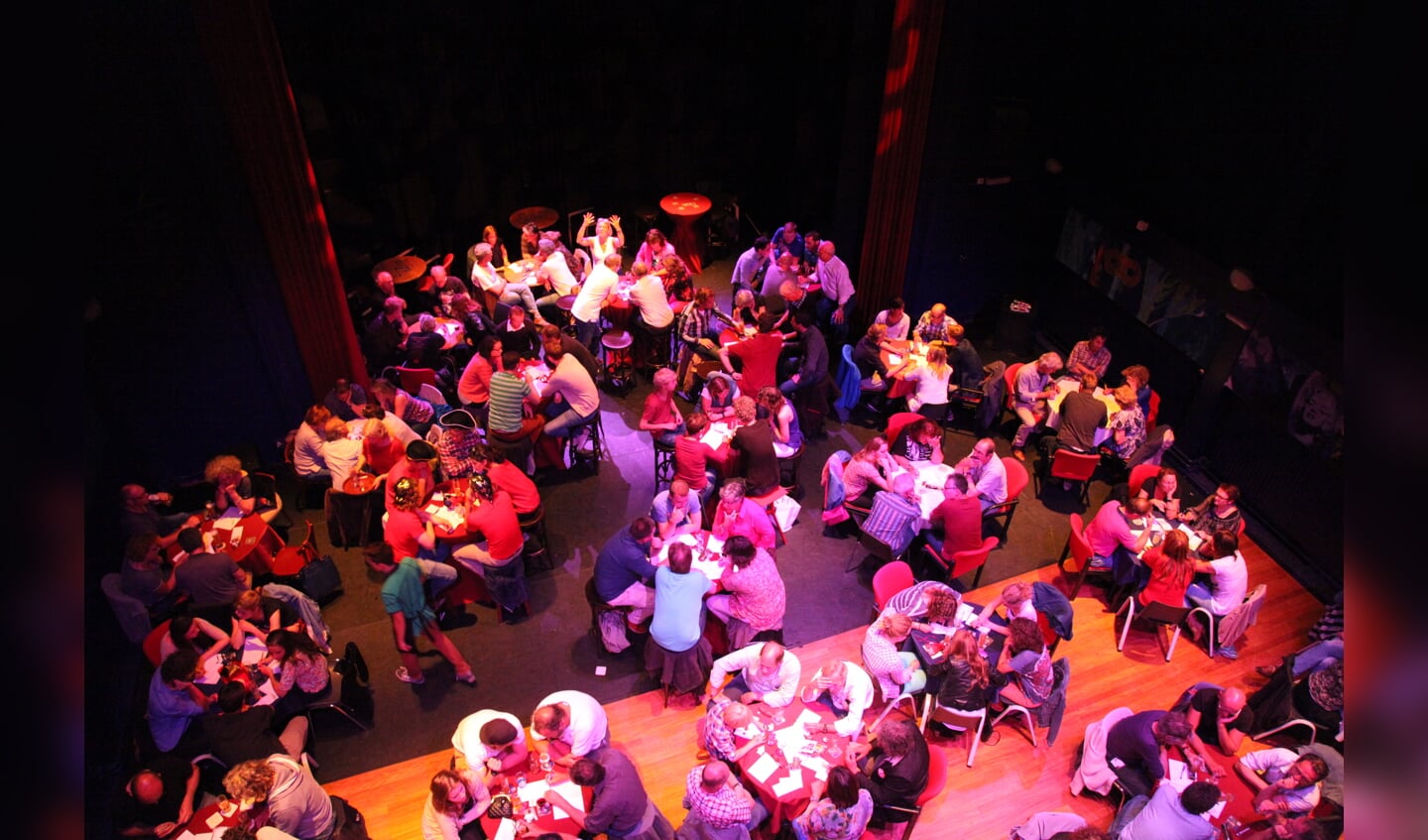De Pubquiz XL voor een keer in de grote zaal