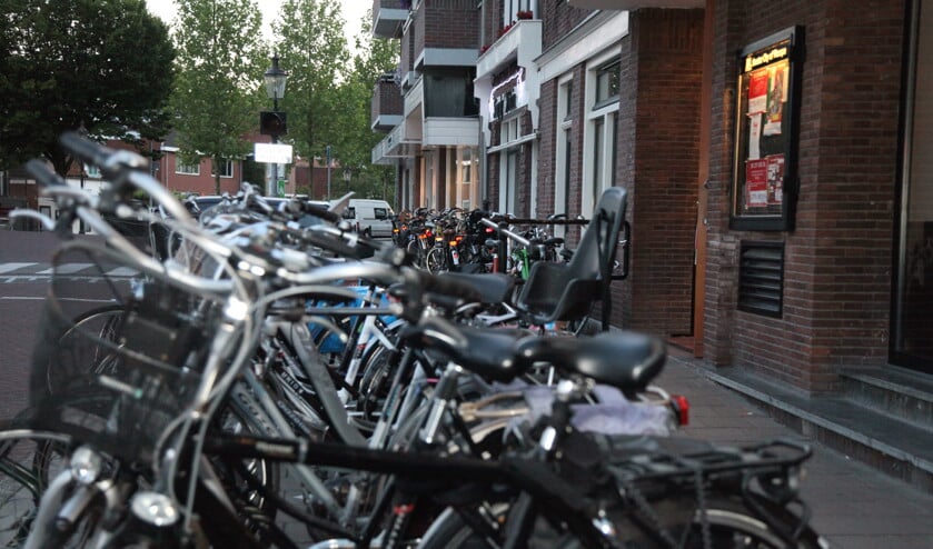 Drukte veroorzaakt chaos aan fietsen voor de City of Wesopa