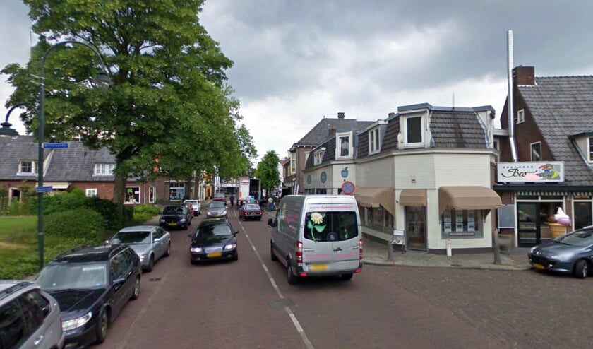 Het ongeval vond plaats op het Brinklaantje van Laren.