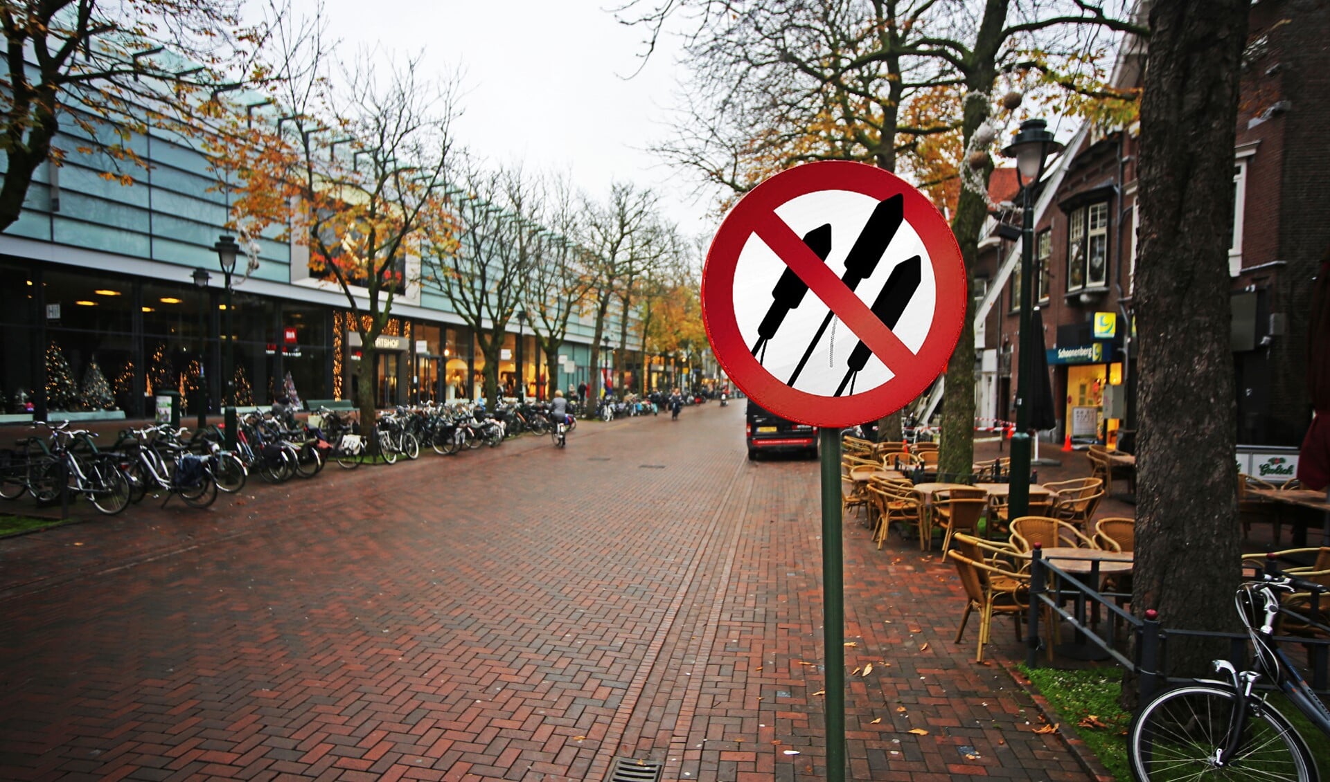 In Hilversum geldt voor de jaarwisseling al een vuurwerkverbod op de Groest. (foto: Bastiaan Miché)