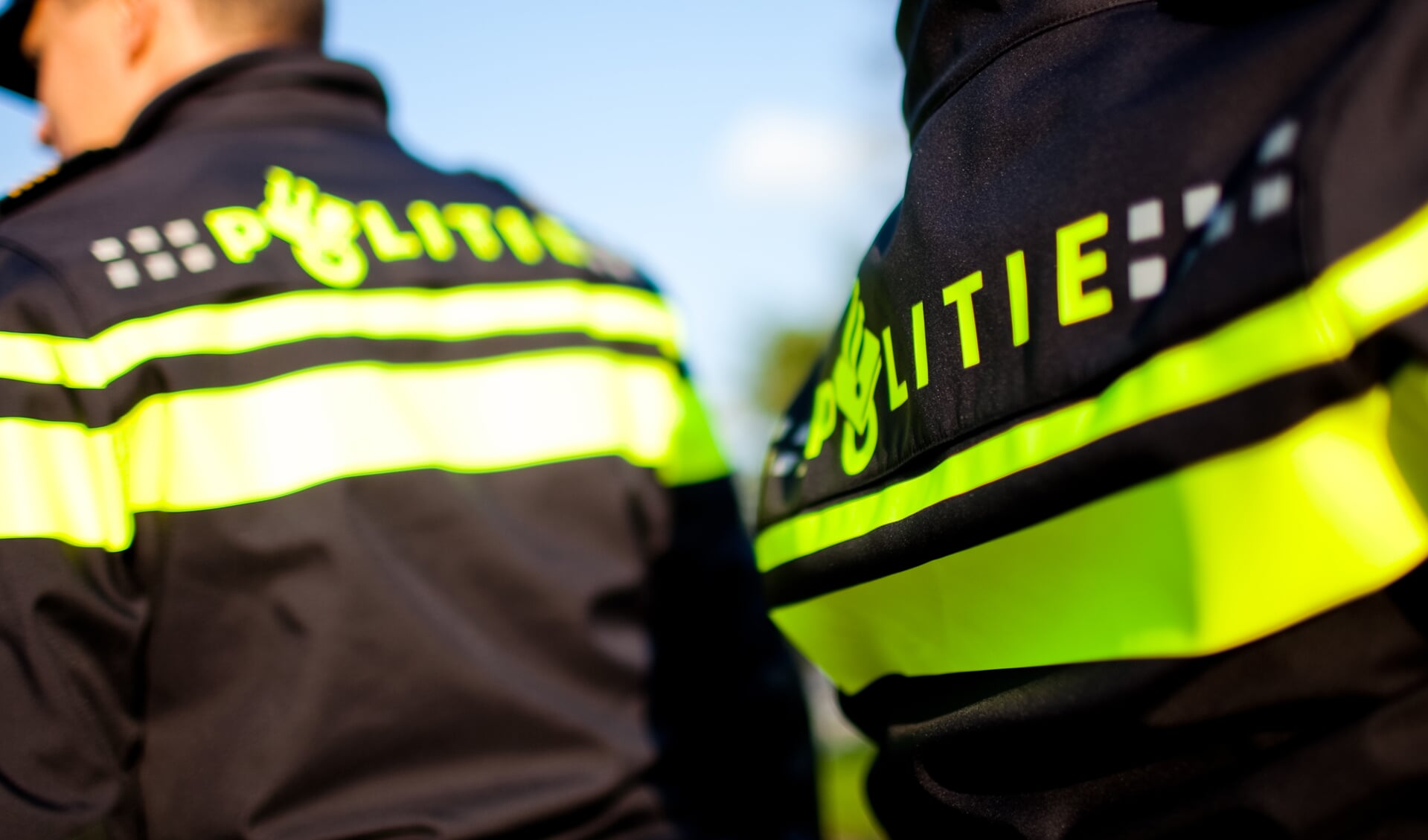 De politie zoekt getuigen van diverse vernielingen op de Huizermaatweg.