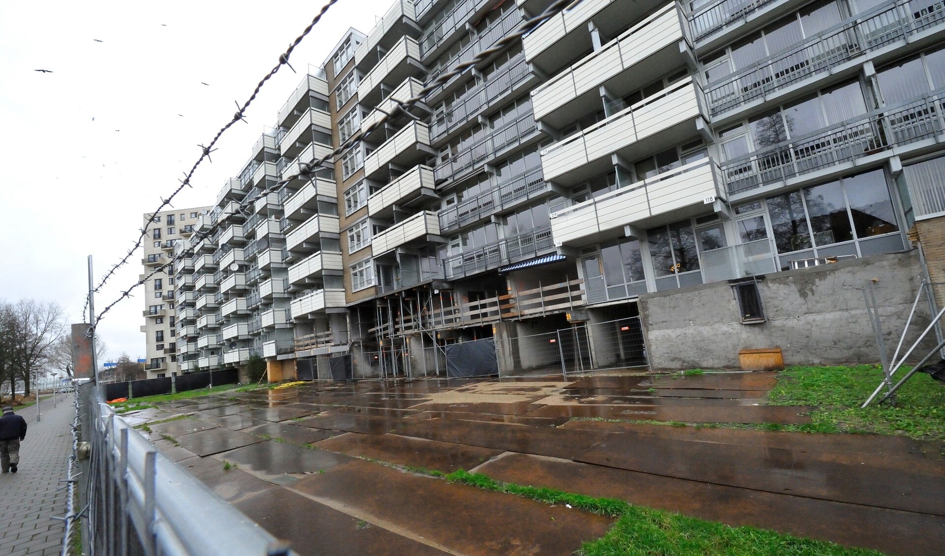 Woonstichting De Key hoopt dat de schade aan de flat al medio 2015 hersteld kan zijn