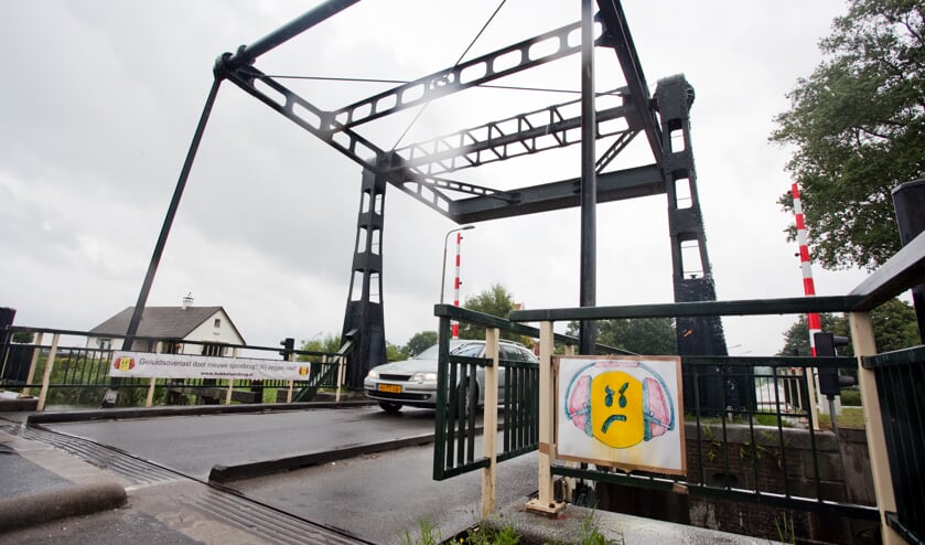 <p>Wordt de Hakkelaarsbrug een gemeentelijk monument?</p>