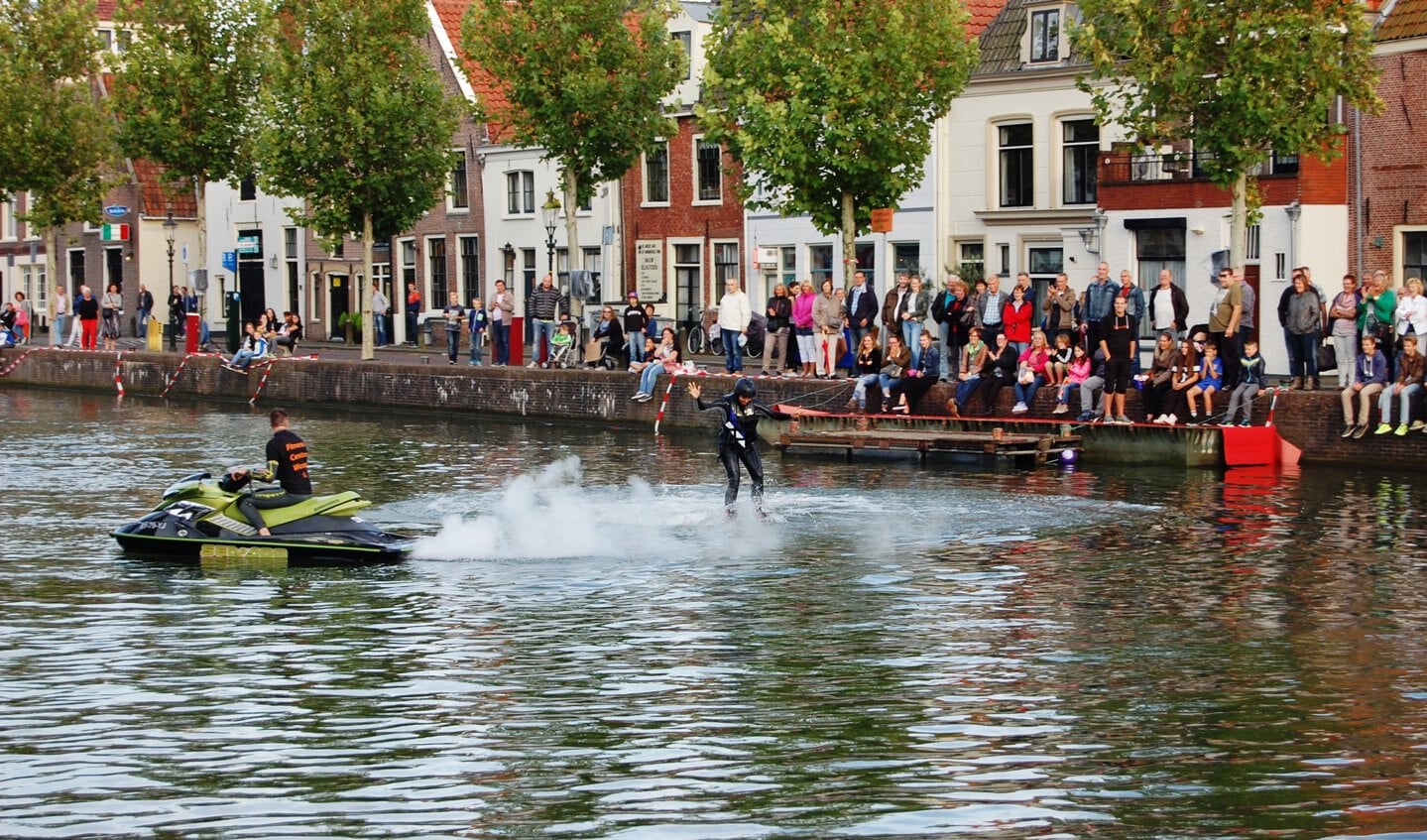 Flyboarden in de Kom