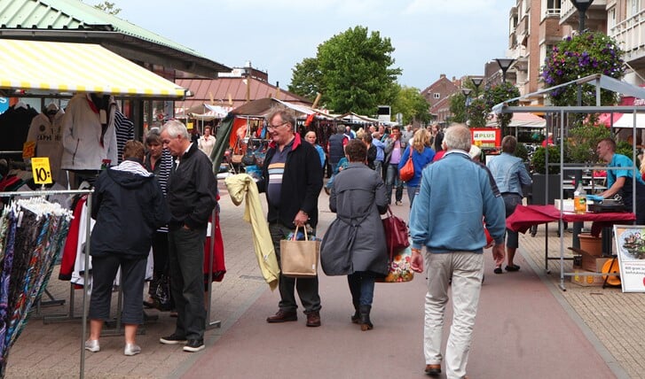 Medewerkers van de gemeente zijn dinsdag 11 februari op de markt in de Oostermeent en zaterdag 8 februari in het Oude Dorp.