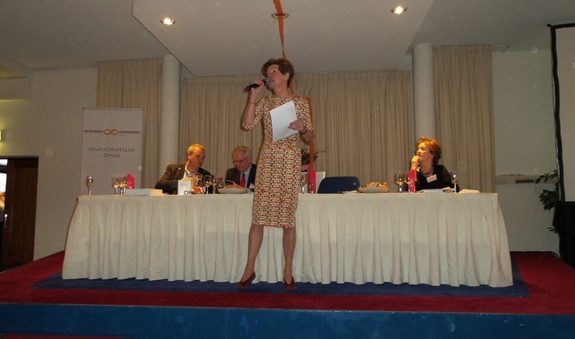 Maartje van Weegen presenteert een speciale lunchuitzending.