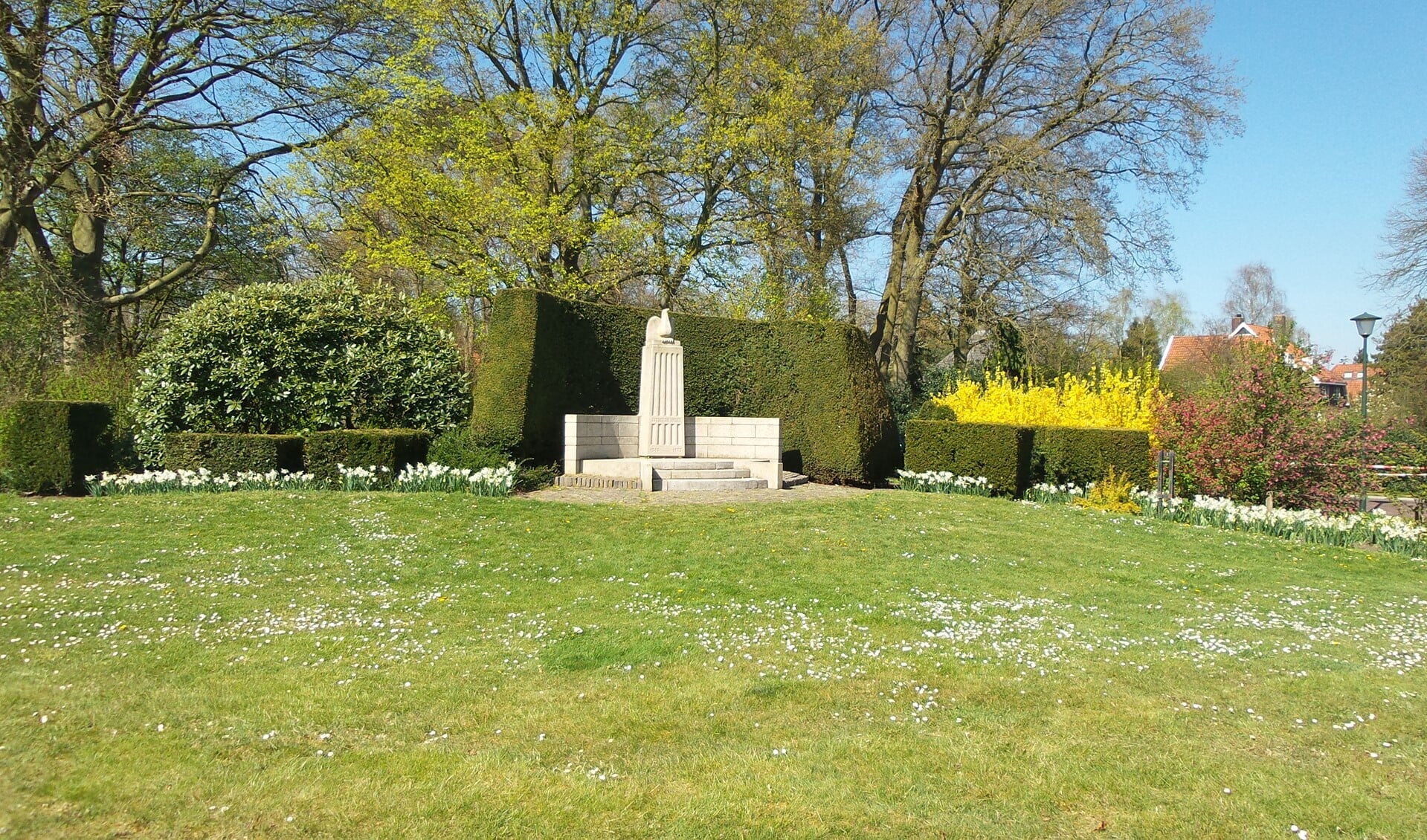 Het monument in het Pieperspark, straks Burgemeester Klaarenbeekpark.