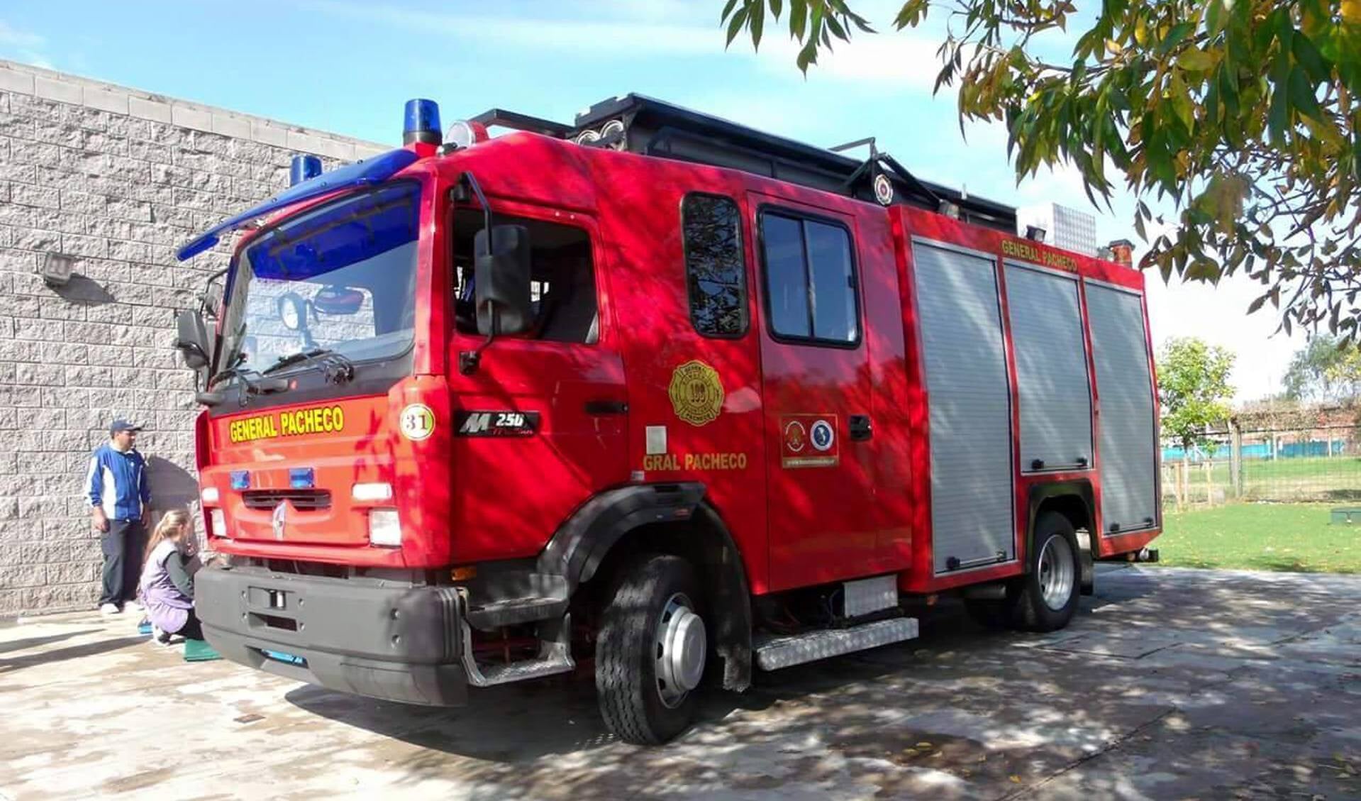 De brandweerwagen in Argentijnse dienst. 