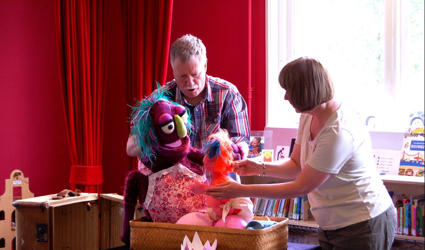 In De Bibliotheek wordt een babymonster geboren.